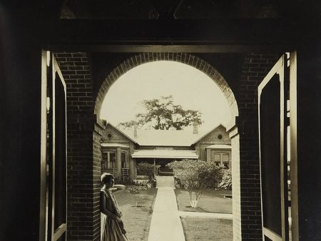 1920 s Archway Photograph Fashion